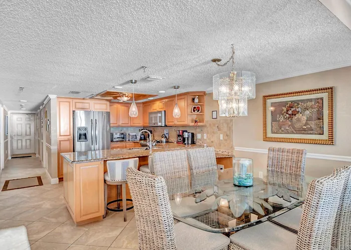 Dollar 305 Clearwater Beach